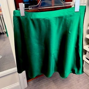J.CREW Gwen Slip Skirt- Kelly Green. Size Medium. *Never Worn*